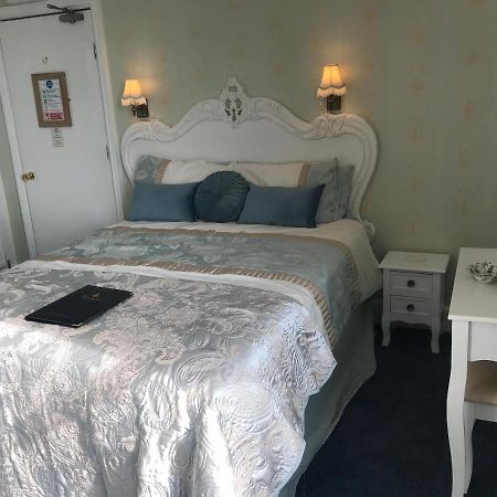 Norman Guest House With Free Parking Whitby Ngoại thất bức ảnh