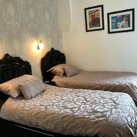Norman Guest House With Free Parking Whitby Ngoại thất bức ảnh
