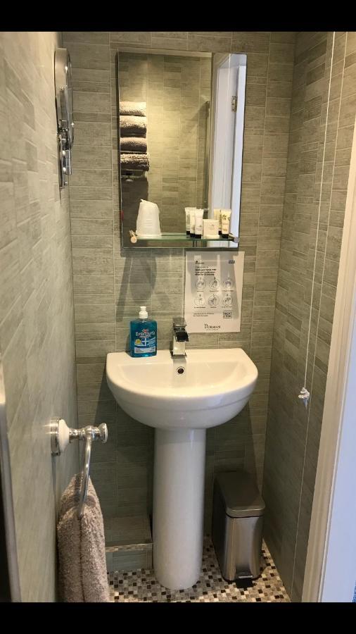 Norman Guest House With Free Parking Whitby Ngoại thất bức ảnh