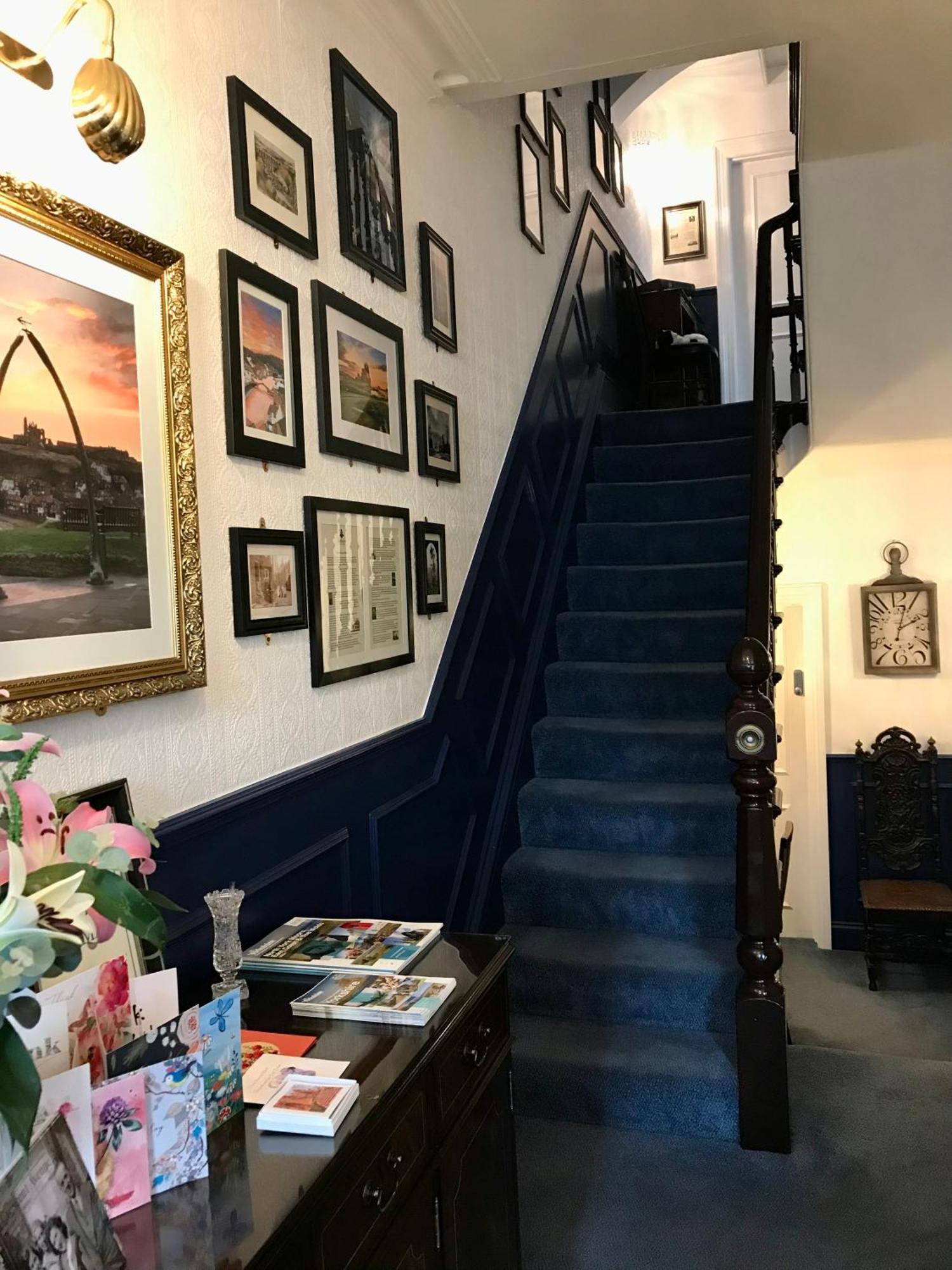 Norman Guest House With Free Parking Whitby Ngoại thất bức ảnh